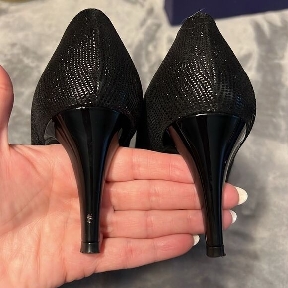 Stuart Weiztman Black Snakeskin Heels - Picture 5 of 7